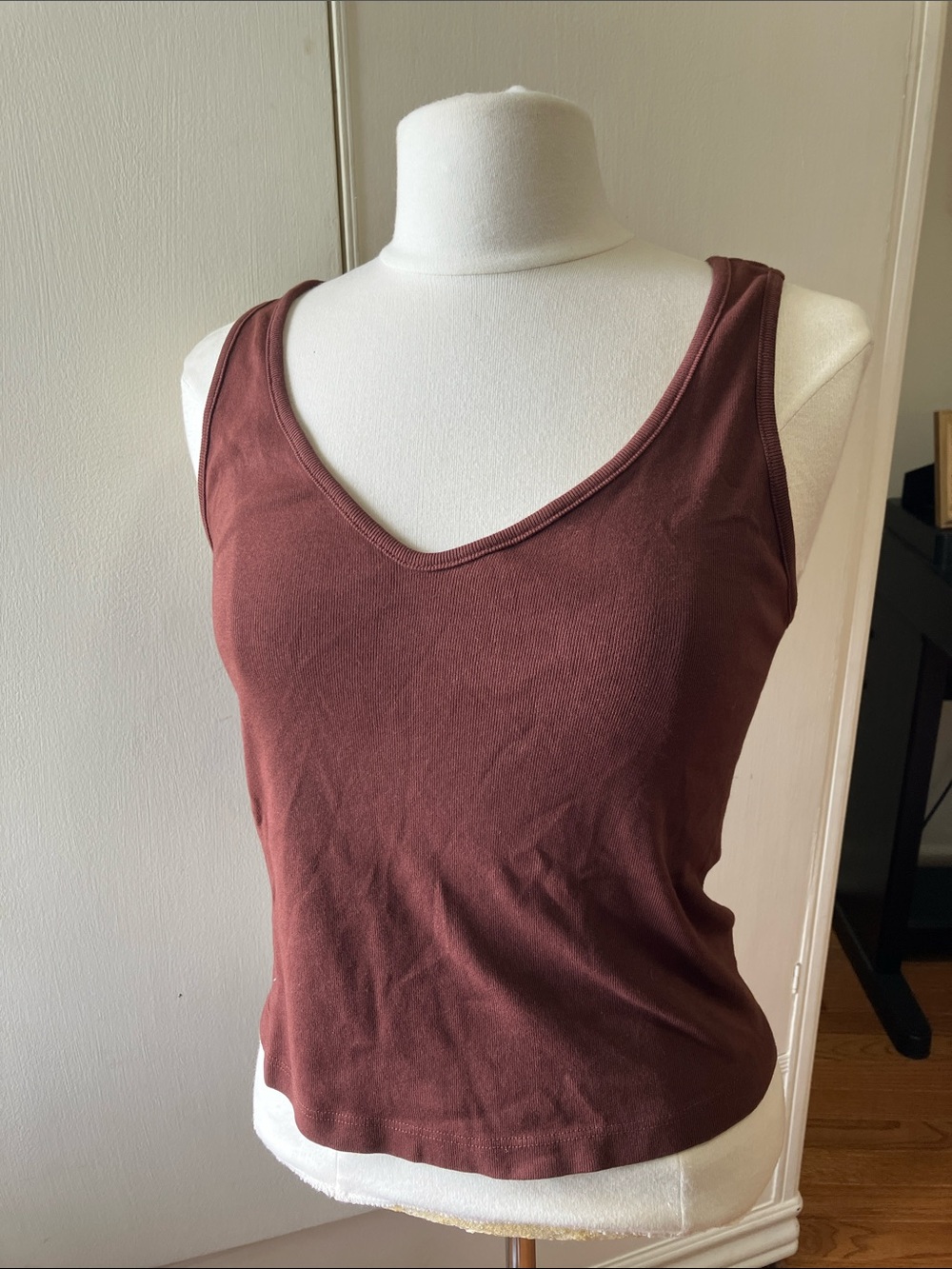 Michael Stars Scoop V-Neck Tank in Chocolate
